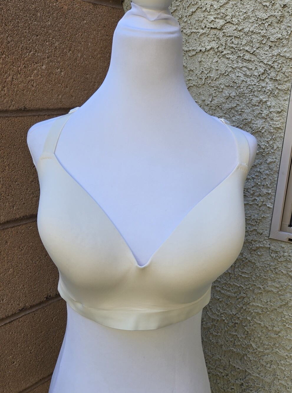 Soma Enbliss Luxe J Hook Lace-Back Comfort Wireless Bra in White - Picture 2 of 9